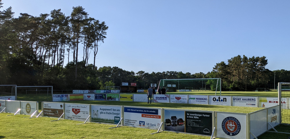 Wir haben jetzt einen Soccer Court